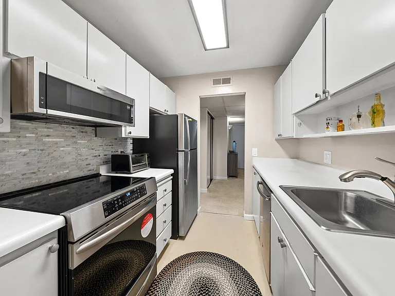 460 N Civic Dr #403 — Photo 31