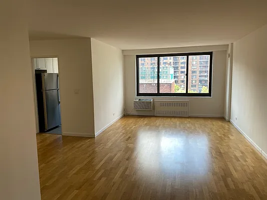 Rented by Olnick Organization | media 6