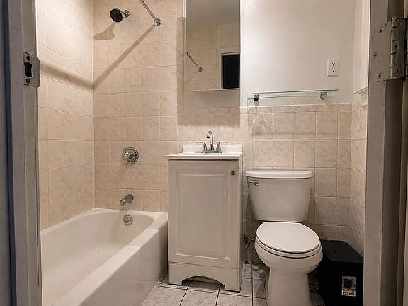5th image of 64 Steuben St APT 1R