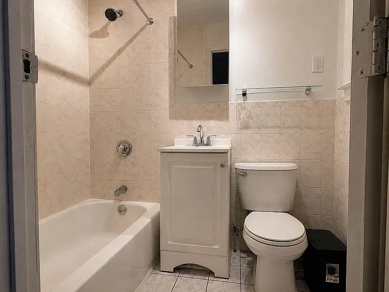 64 Steuben St #1R — Photo 5