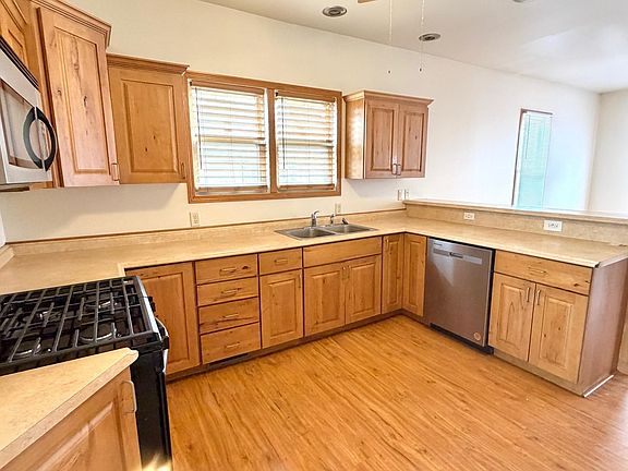 5th image of 1408 Creve Coeur St