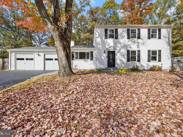 9728 Waterline Dr, Burke, VA 22015