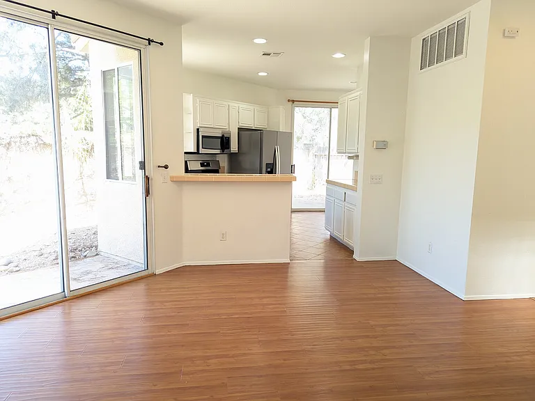 10895 Caminito Arcada — Photo 3