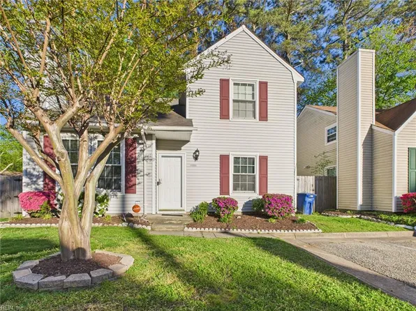 198 Gate House Rd #301, Newport News, VA 23608