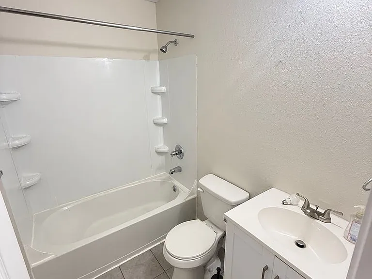 3642 S Westwood Ave — Photo 22