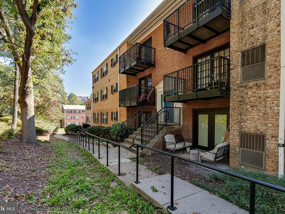 1st image of 403 N Beauregard St APT 201