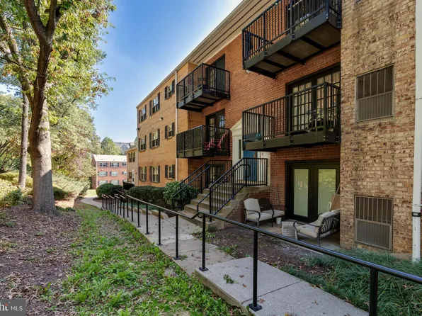 403 N Beauregard St APT 201, Alexandria, VA 22312