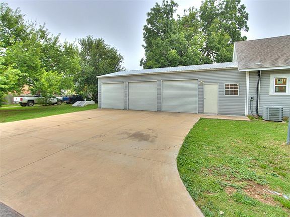 4th image of 701 S Ellison Ave