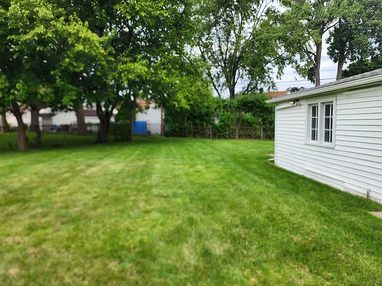 561 Lerner Ave — Photo 12