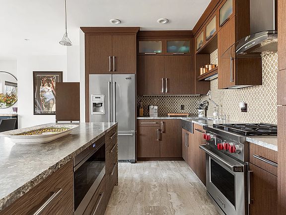 5th image of 252 7th Ave Penthouse G