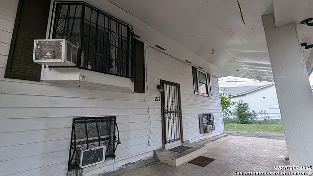 213 Earl St #B — Photo 5