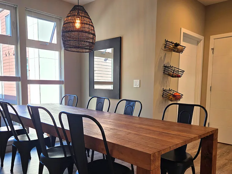 Custom lighting in your dining room