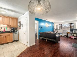 8 Riverside St APT G-2, Watertown, MA 02472