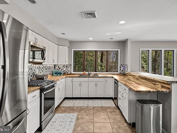 5th image of 37 Hawkin Rd