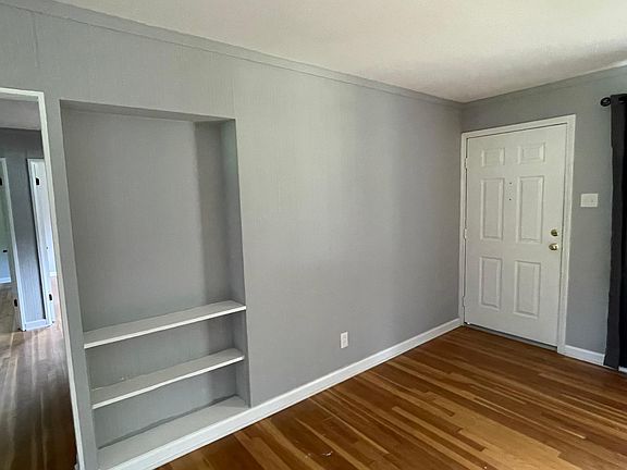 2nd image of 9725 Cambria Dr