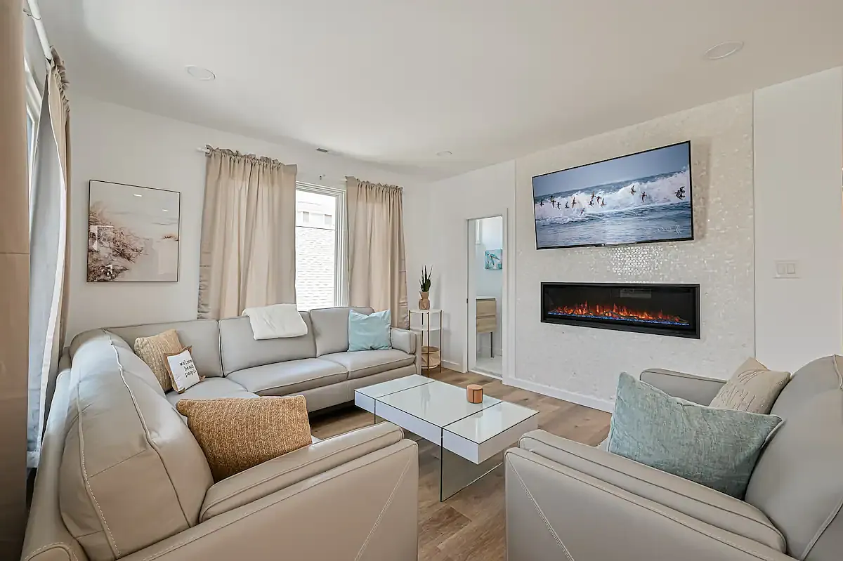 5 bed, 4.5 bath, $14,000 — Photo 3