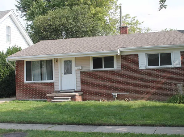 22709 Avon St, Saint Clair Shores, MI 48082