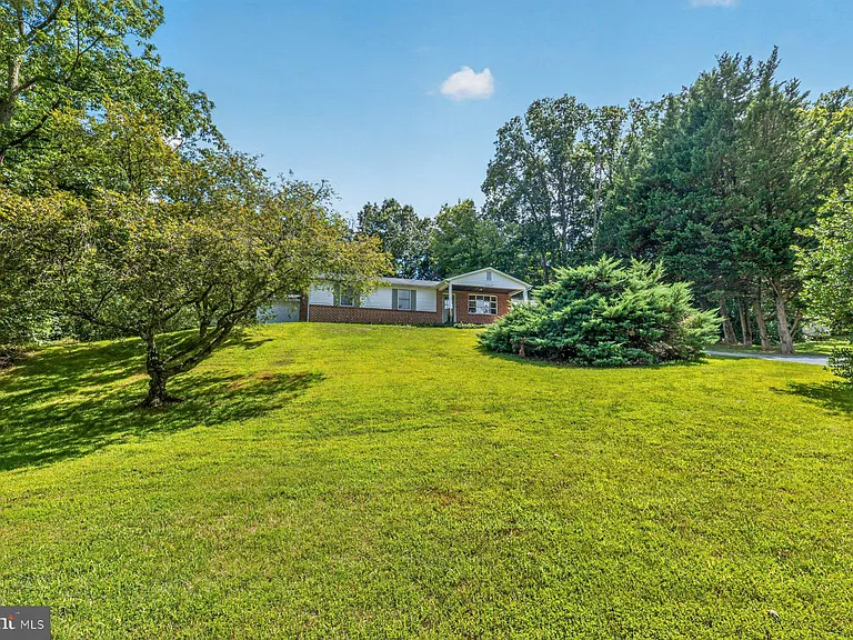 1527 Cold Bottom Rd — Photo 65