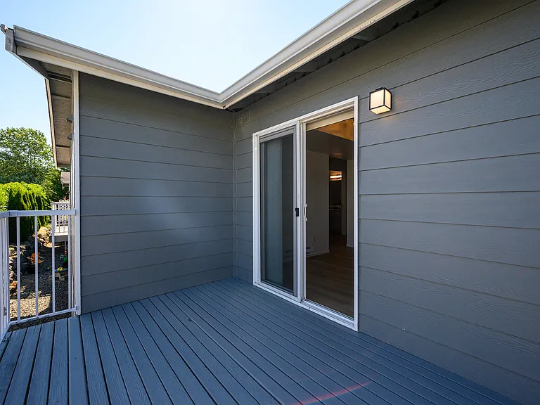 2-bedroom apartments feature decks or patios 2-bedroom apartments feature decks or patios