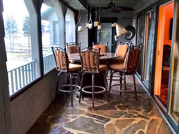 Balcony Living/Lakeviews