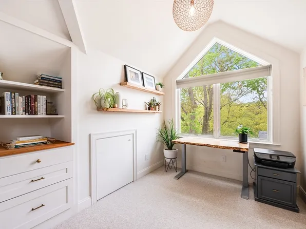 43 Goldsmith St #3, Jamaica Plain, MA 02130