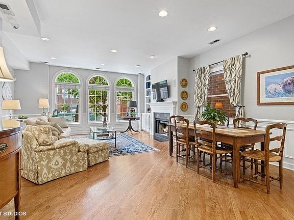 4th image of 1547 N North Park Ave APT 1