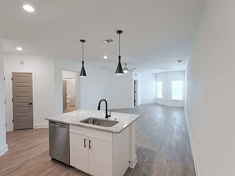 The Parian Luxury Apartments — Photo 69