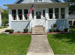 513 Linden St, Crete, IL 60417