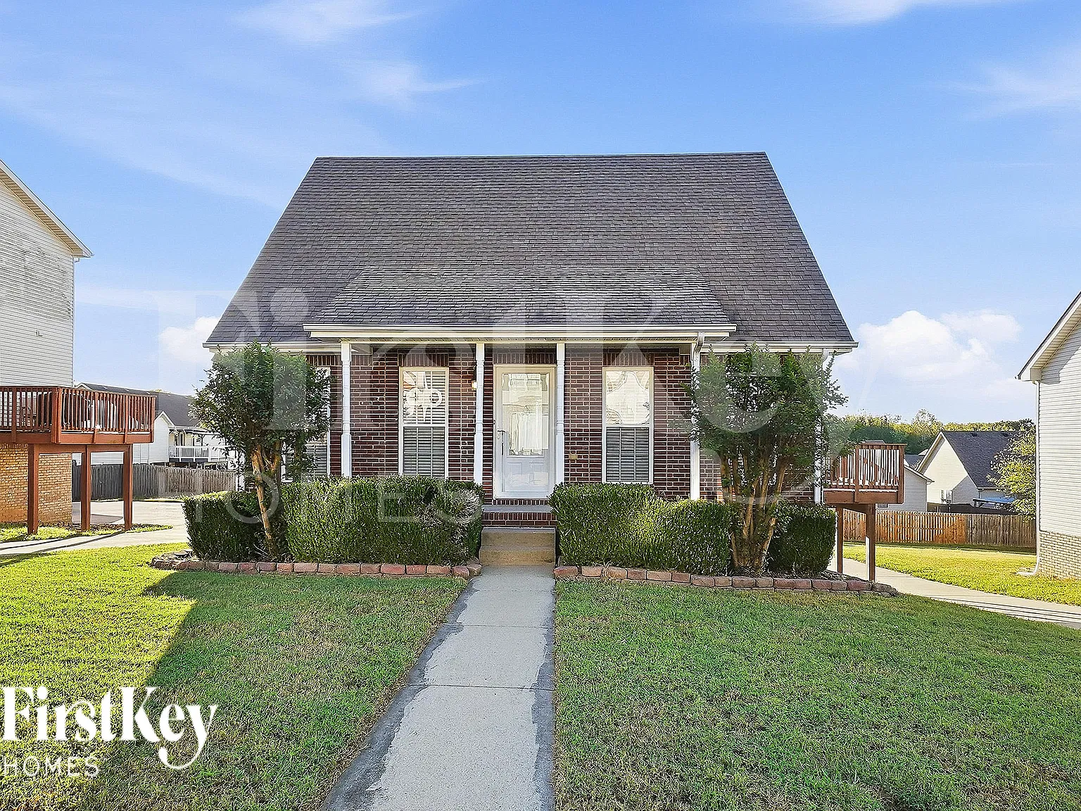 3 bed, 2.0 bath, 1920 sqft, $1,730 — Photo 2