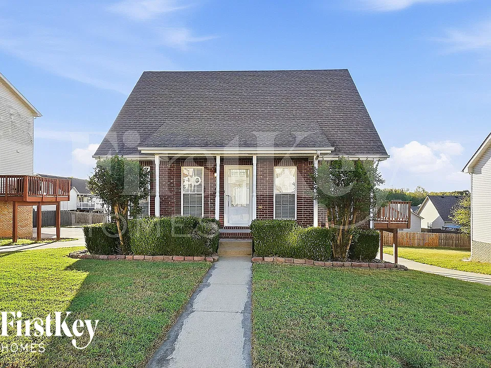 644 Foxfield Dr