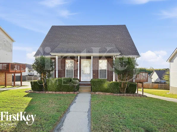 644 Foxfield Dr, Clarksville, TN 37042