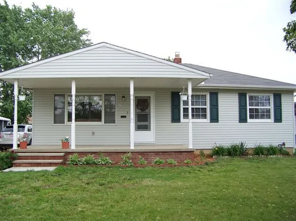15556 Hocking Blvd, Brookpark, OH 44142