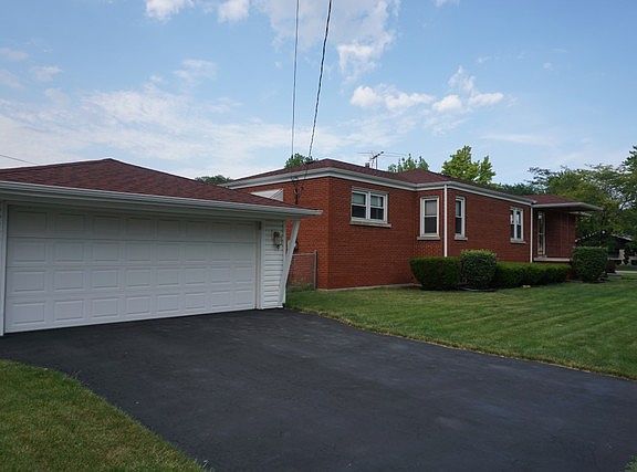 4th image of 10040 S 52nd Ave
