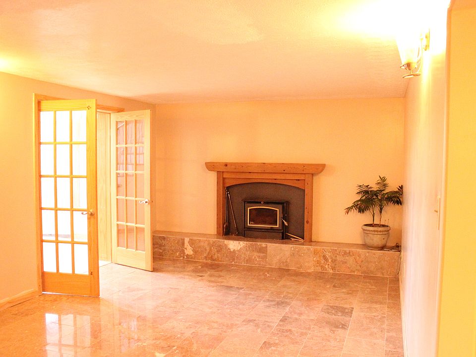 2nd image of 15 Cane Creek Ln