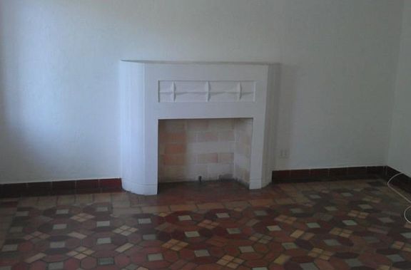 4th image of 2830 Pine Tree Dr APT 1