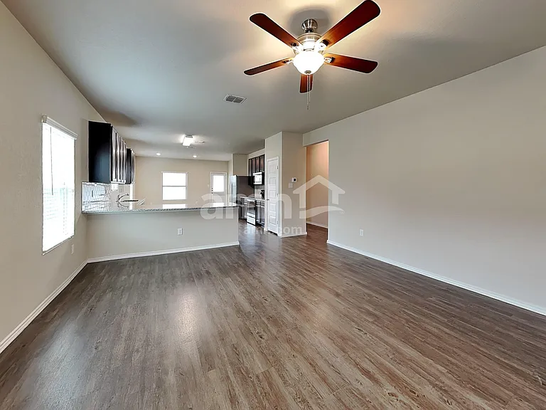 719 Red Barn Bnd — Photo 5