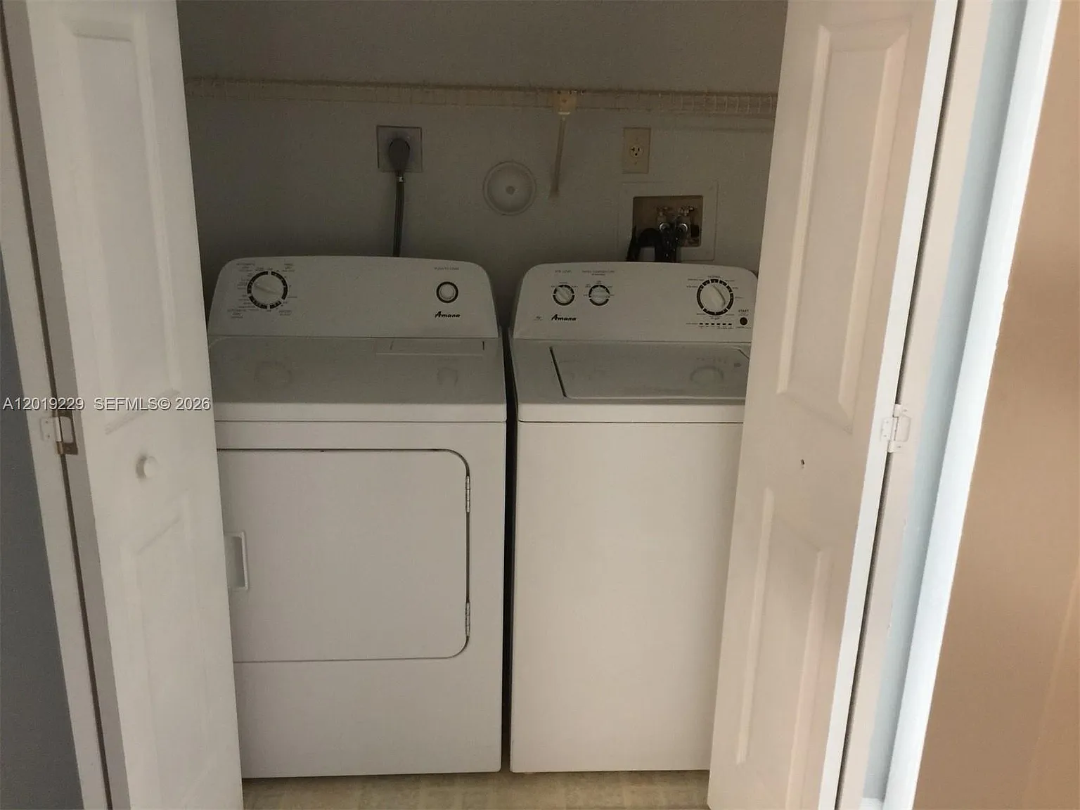 Coco Parc Condo — Photo 4