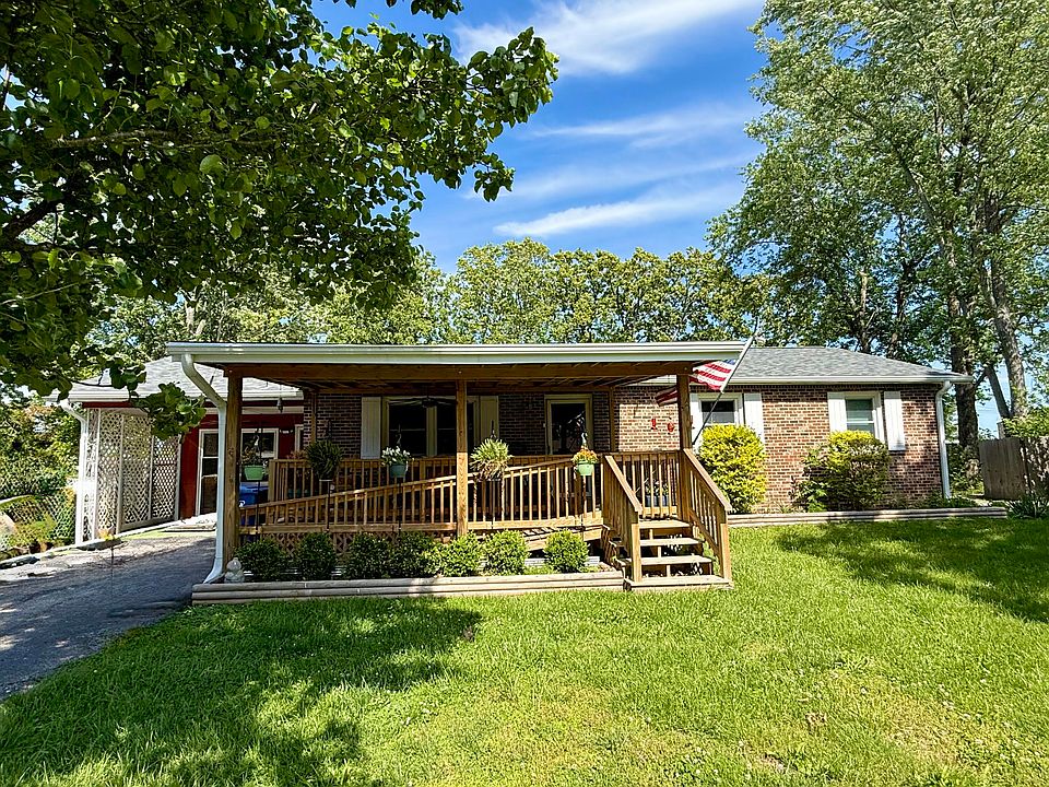 1st image of 1126 E Crest Drive