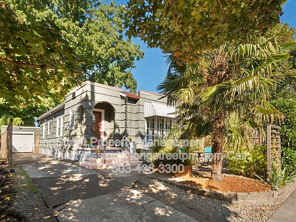 2nd image of 4115 SE Gladstone St
