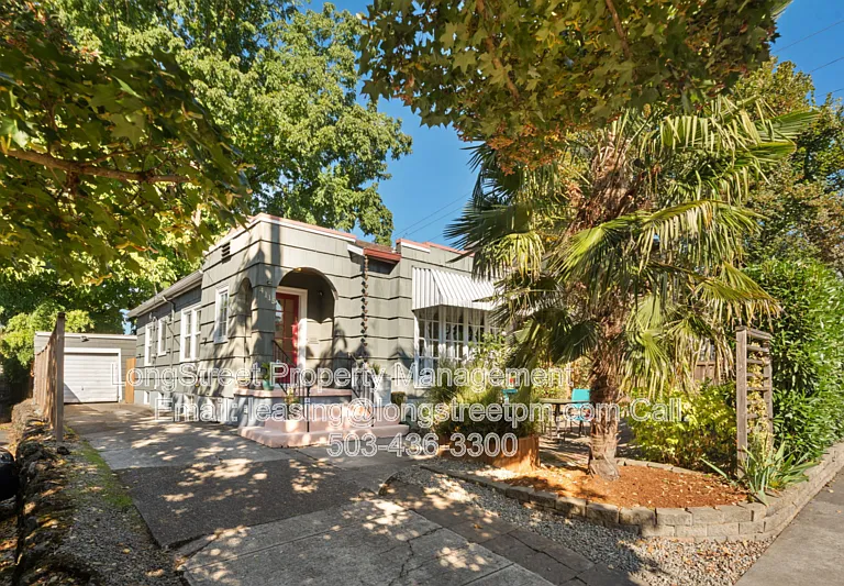 4115 SE Gladstone St — Photo 2