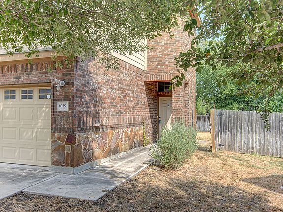3rd image of 1039 Brown Rock Dr