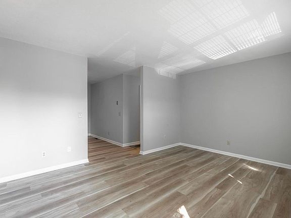 2nd image of 203 Chestnut St #201