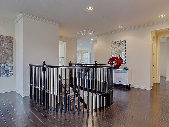 5th image of 157 Elderberry Ln