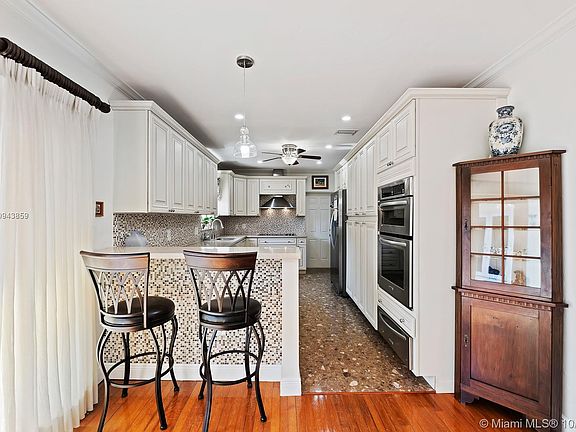 5th image of 1438 Robbia Ave