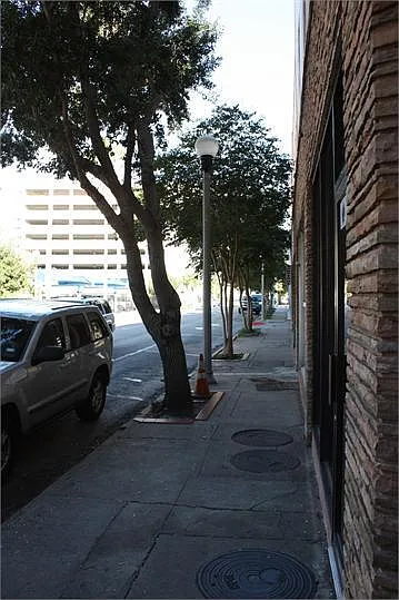 425 Schatzell St — Photo 36
