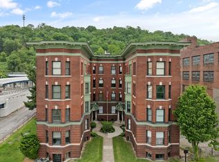 902 Main St APT 4, Wheeling, WV 26003