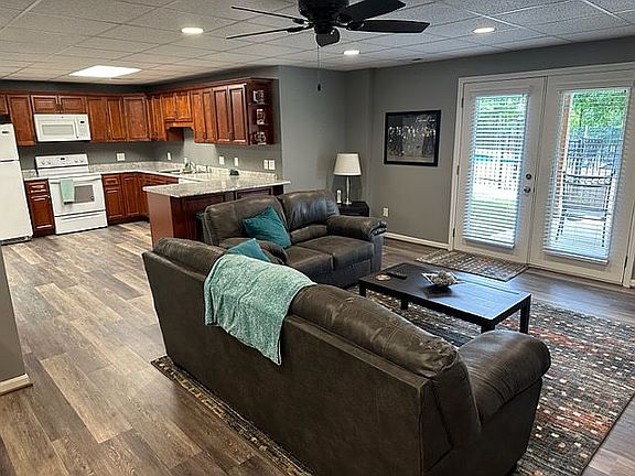 5th image of 7 Amanda Ct