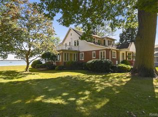 29863 E River Rd, Grosse Ile, MI 48138