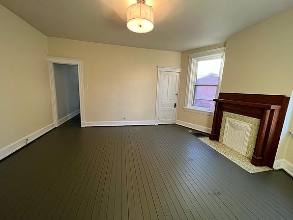 4th image of 4140 Jerome Ave #1