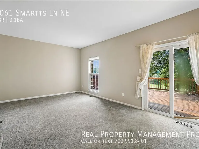 1061 Smartts Ln NE — Photo 15